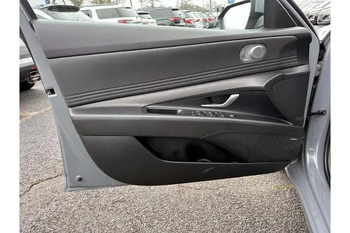 $20999 : Hyundai ELANTRA 2023 Limited image 8