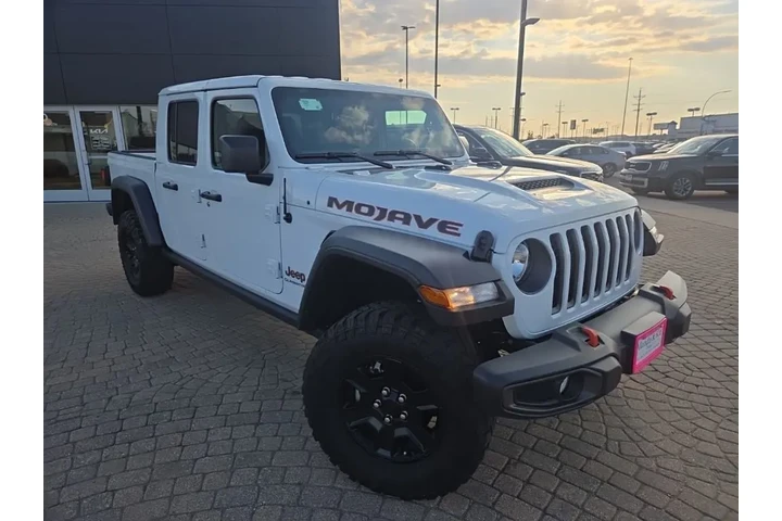 $41498 : 2022 Gladiator Mojave image 3