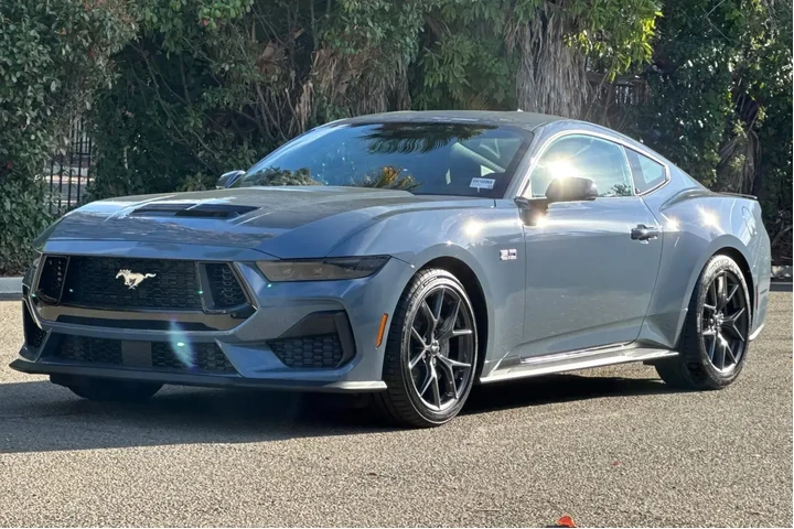 Ford Mustang 2025 GT 2dr Fas image 7