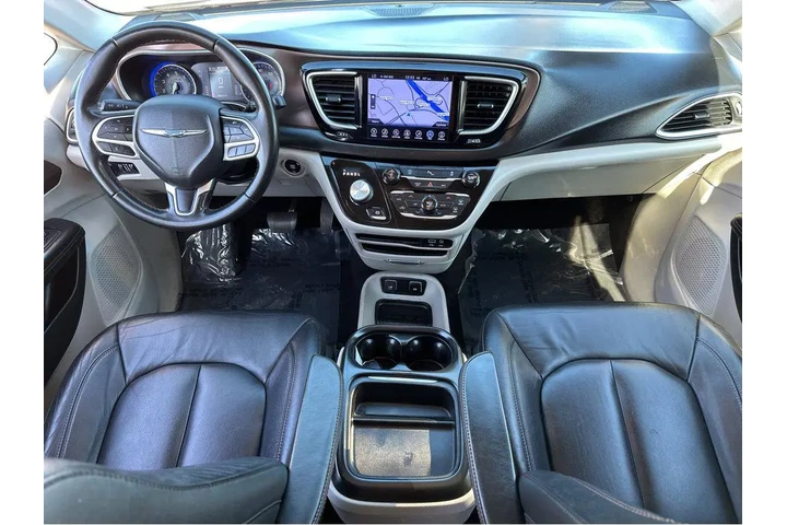 $16777 : 2017 Pacifica Touring-L image 5