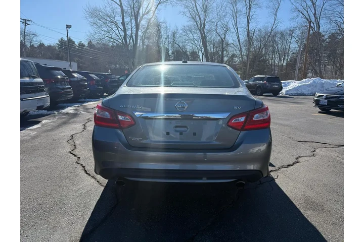 $10999 : 2016 Altima 2.5 SV image 6