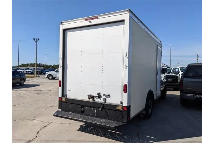 $35000 : Ford E-Series 2023 E-350 SD image 4