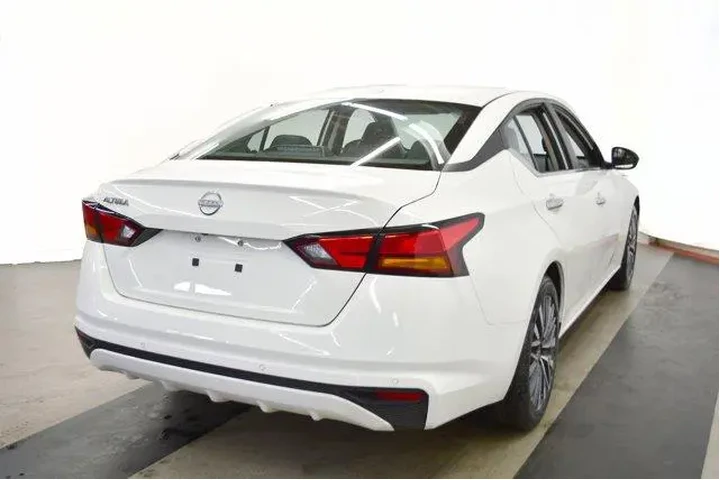 $21994 : Nissan Altima 2025 2.5 SV 4d image 7