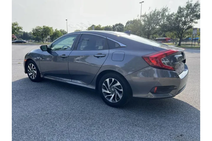 $12900 : 2018 Civic EX image 8