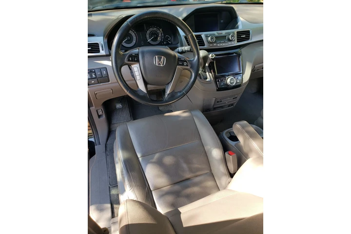 $8500 : 2017 Odyssey EX-L image 5