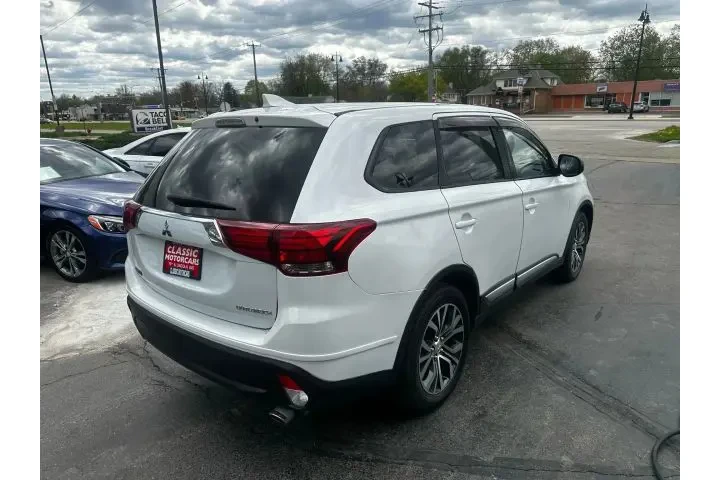 $13995 : 2017 OUTLANDER image 9