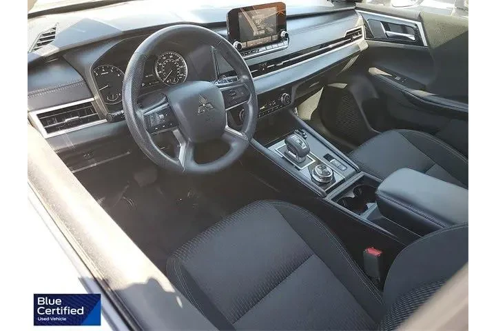 $25770 : Mitsubishi Outlander 2022 AW image 3