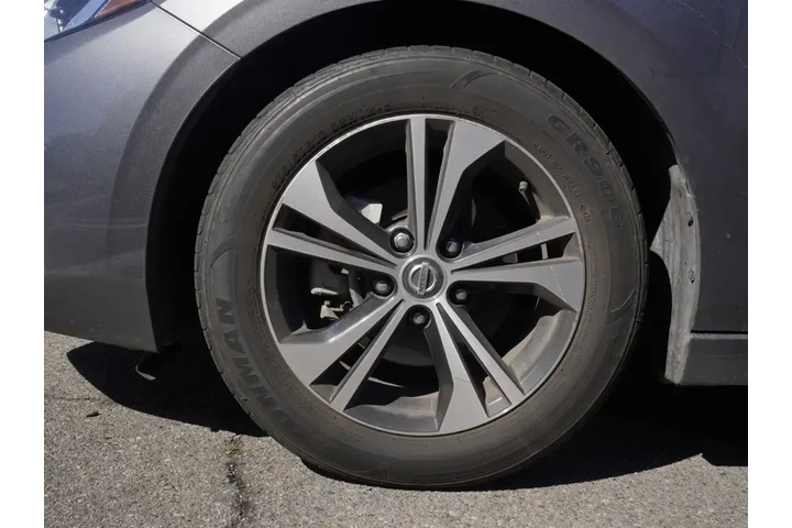 $16000 : Nissan Sentra 2023 SV 4dr Se image 7