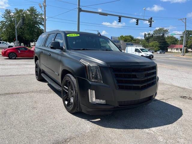 $26900 : 2018 Escalade ESV Luxury image 4