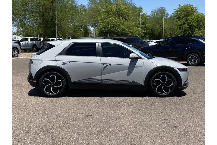 $25990 : Hyundai IONIQ 5 2024 SEL 4dr image 2