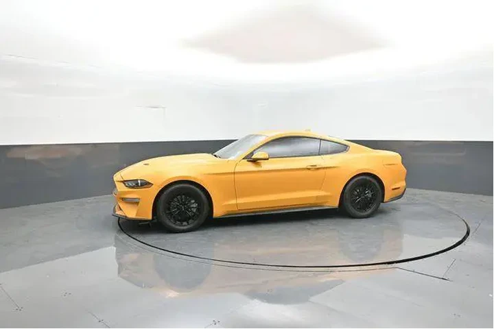 $26899 : Ford Mustang 2022 EcoBoost 2 image 4