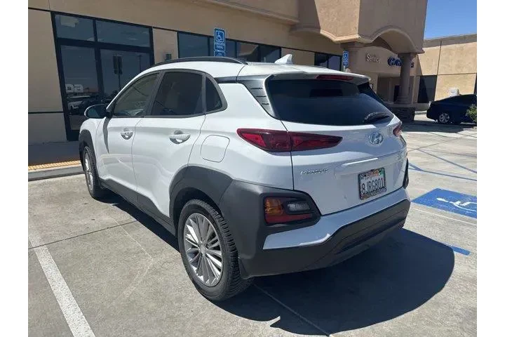 $15931 : Hyundai KONA 2019 AWD SEL 4d image 2