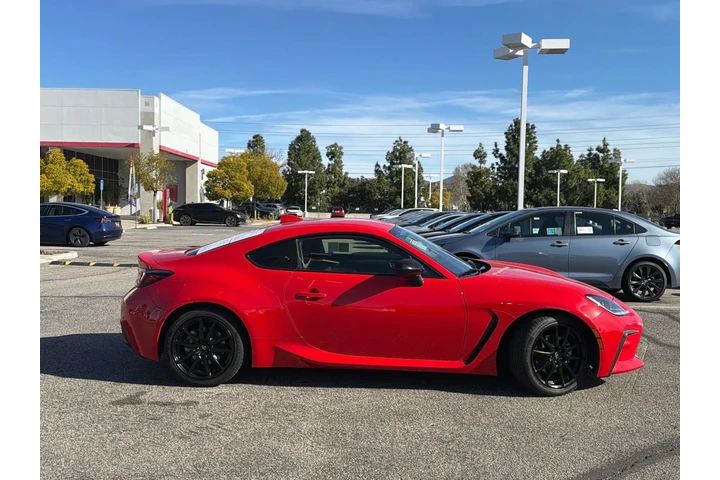 $27771 : Toyota GR86 2022 2dr Coupe 6 image 3