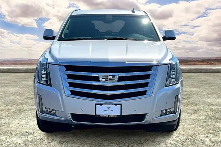$27995 : Cadillac Escalade 2018 Stand image 2