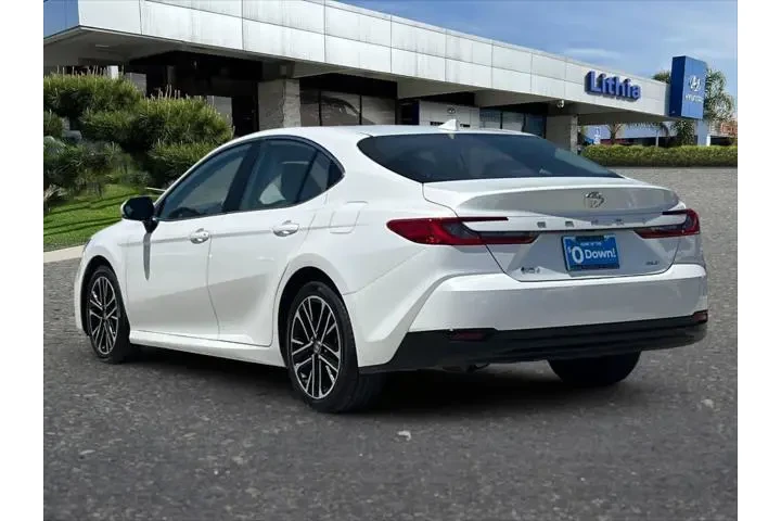 $33499 : Toyota Camry 2026 XLE 4dr Se image 7