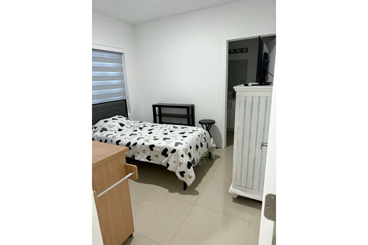 $1000 : Habitación Privada image 2