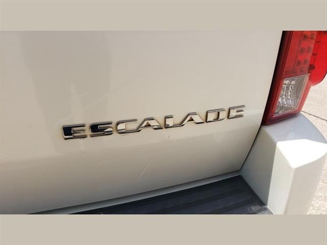 $12900 : 2010 Escalade AWD 4dr Luxury image 10