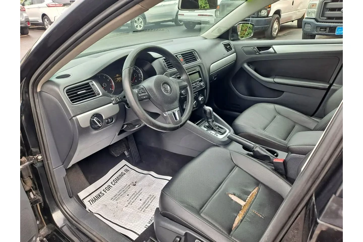 $3600 : 2013 VOLKSWAGEN JETTA 2.5L SE image 8