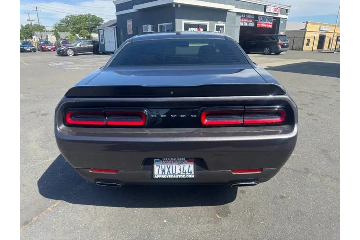 $13498 : 2017 Challenger SXT image 7