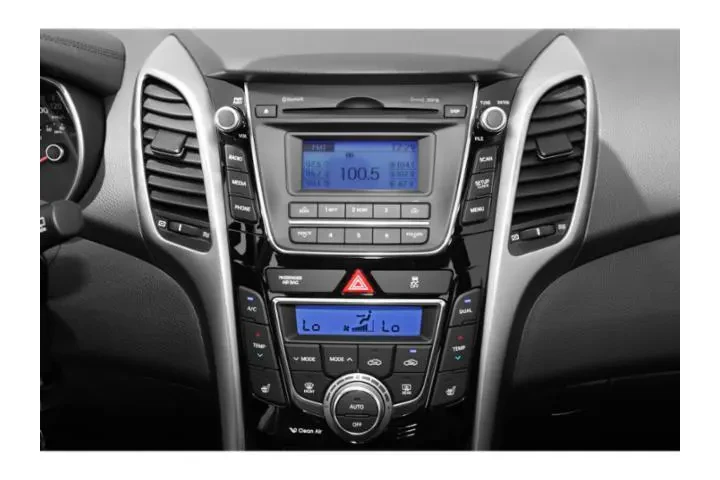 $8166 : Hyundai ELANTRA GT 2015 4dr image 9