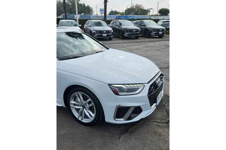 $24465 : Audi A4 2023 AWD quattro S l image 8