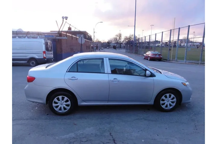 $8950 : 2010 Corolla LE image 6