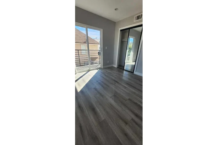 $1090 : Charming 1bedroom,1bath Apt image 8