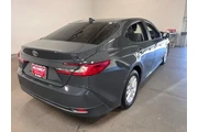 $25971 : Toyota Camry 2025 SE 4dr Sed thumbnail