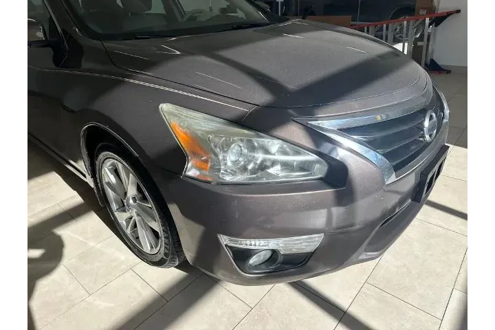 $11990 : Nissan Altima 2015 2.5 SL 4d image 9