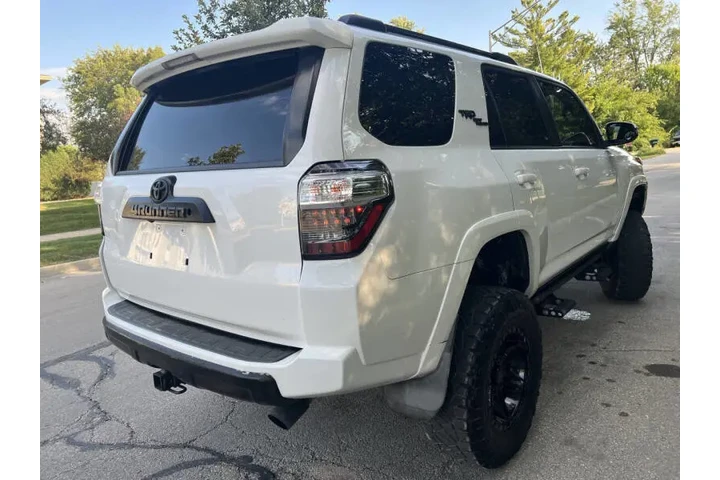 $29997 : 2019 4Runner TRD Off-Road Pre image 8
