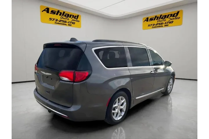 $9700 : 2017 Pacifica Touring Plus image 6