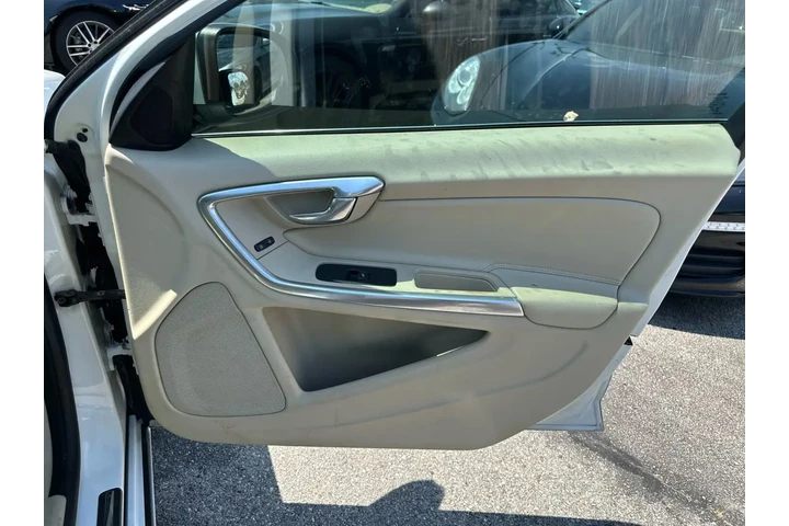 2013 VOLVO S60 T5 SEDAN 4D image 3