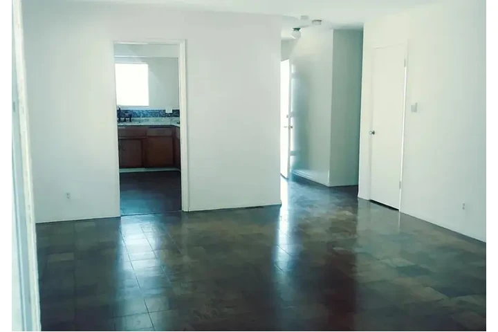 $2995 : SINGLE FAMILY RESIDENCE! image 2