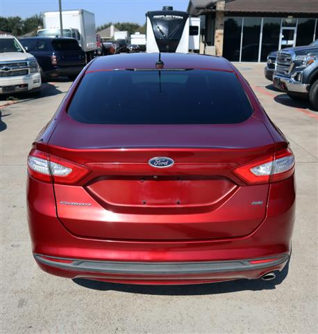 $7495 : 2016 Fusion SE image 3