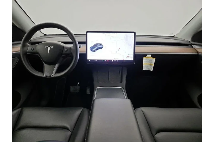 $37998 : Tesla Model Y 2024 Long Rang image 9