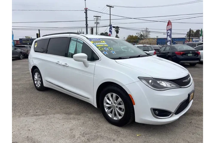 $10999 : 2017 Pacifica Touring Plus image 1