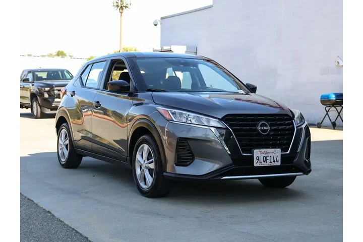 $17934 : Nissan Kicks 2024 S 4dr Cros image 2
