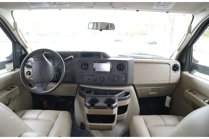 $80000 : RV Thor 28z image 3