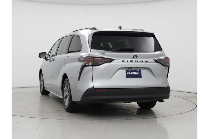 $37998 : Toyota Sienna 2024 XLE 8-Pas image 8