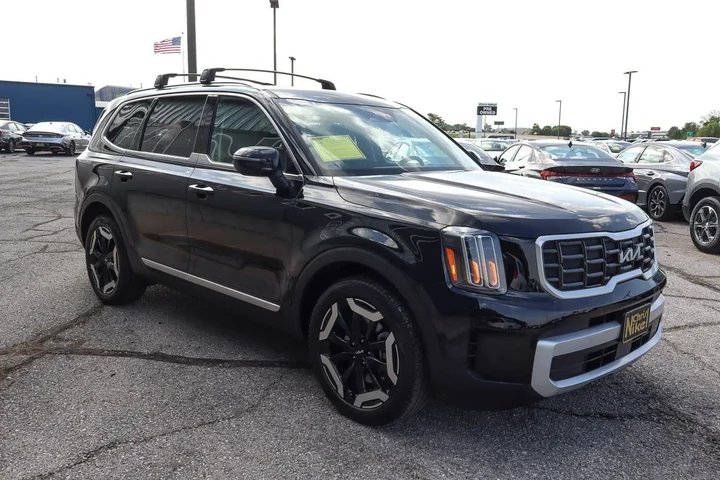 $36788 : 2025 Telluride S AWD image 3