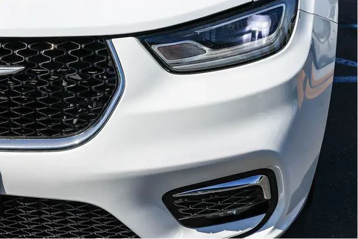 $23998 : Chrysler Pacifica 2023 Touri image 10