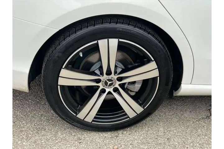 $33880 : Mercedes-Benz C-Class 2024 A image 8