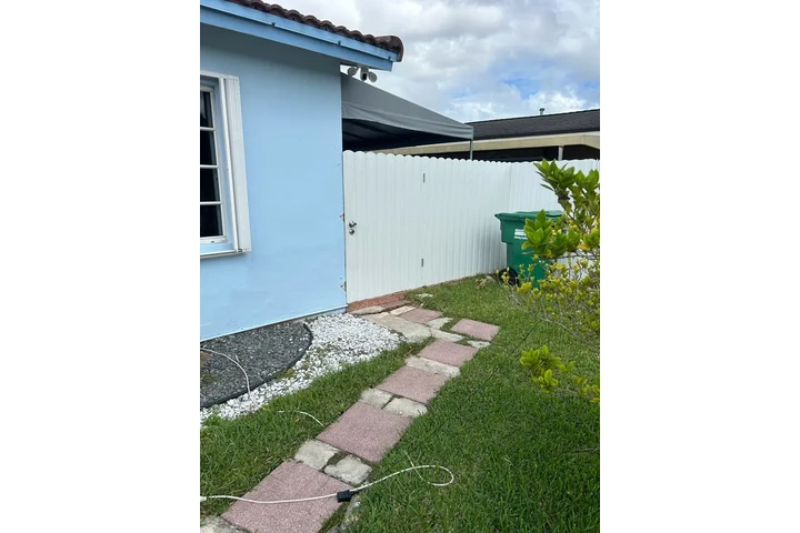 $1800 : ALQUILO EFFICIENCY CERCA A FIU image 10
