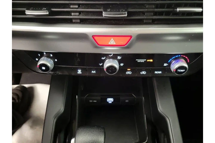 $26998 : Kia Telluride 2021 AWD LX 4d image 8