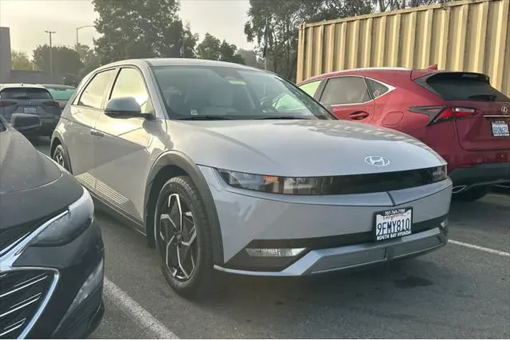 $24990 : Hyundai IONIQ 5 2023 SEL 4dr image 2