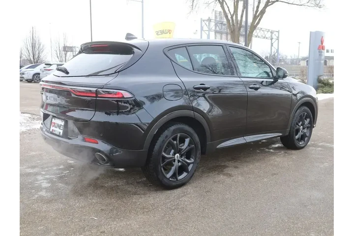 $26777 : Dodge Hornet 2024 AWD R/T Pl image 7