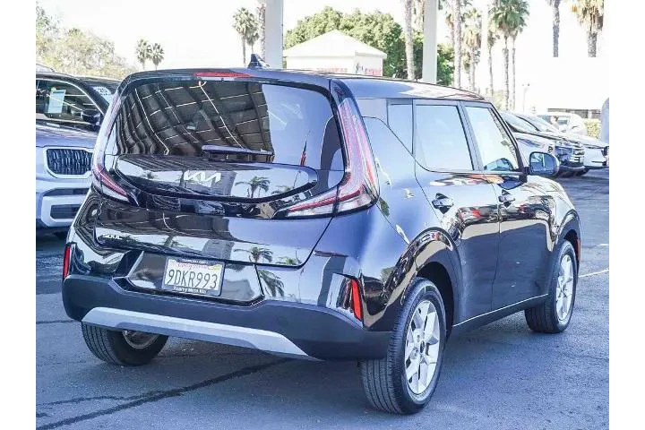 $18691 : Kia Soul 2023 S 4dr Crossove image 8