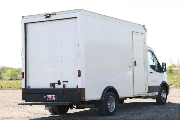 $35950 : Ford Transit 2022 350 HD 2dr image 8