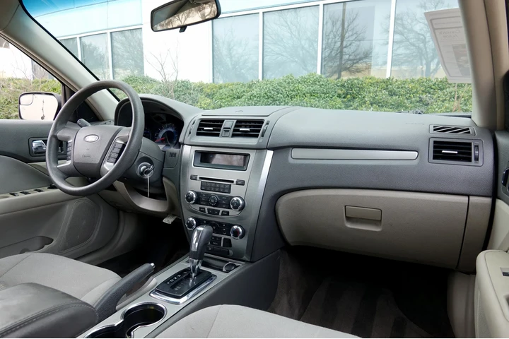 $7400 : 2012 Fusion SE image 7