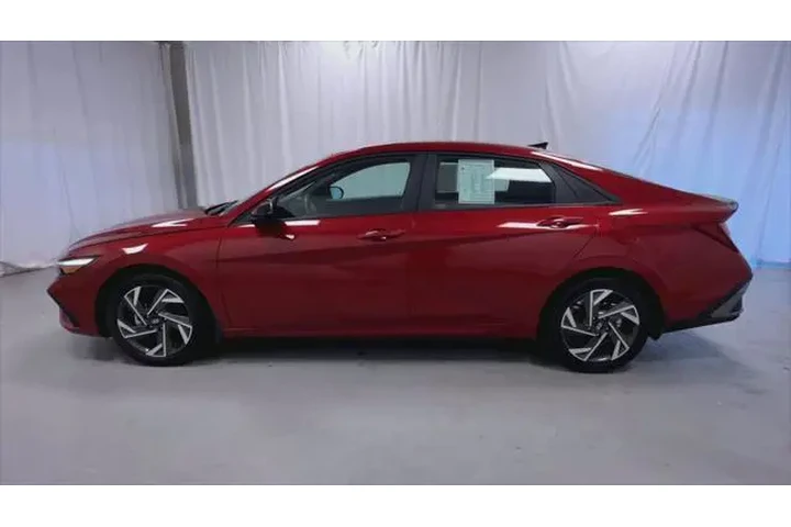 $19995 : Hyundai ELANTRA 2025 SEL Spo image 5